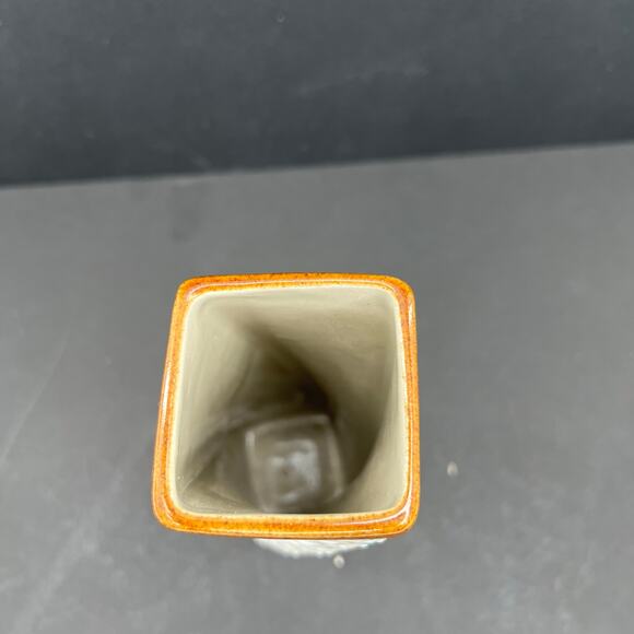 MCM Casher Mexico Hand Painted Textured Twisted 7.5” Ceramic Vase - Picture 5 of 11